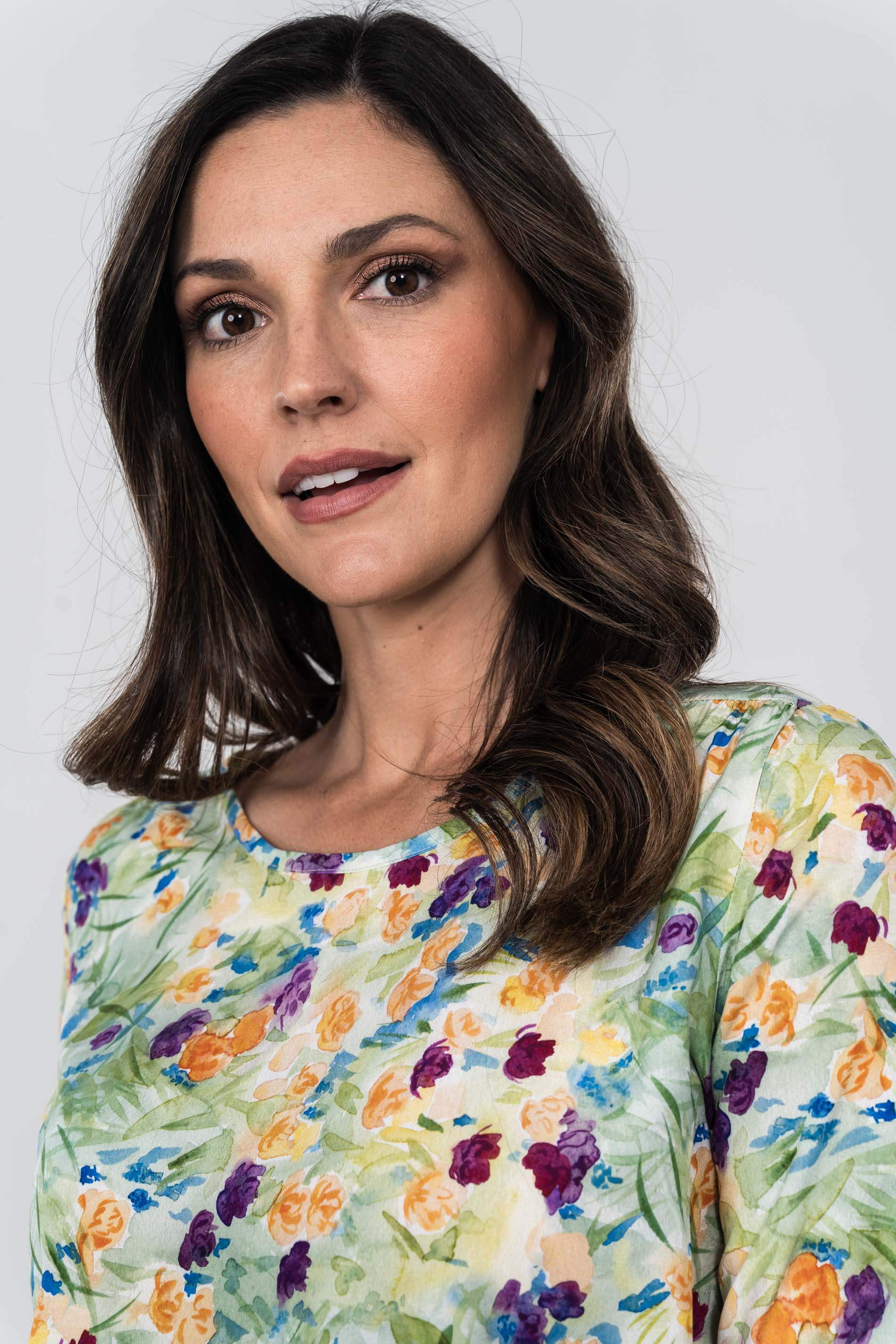 BLUSA FLORAL BOTON PUÑO