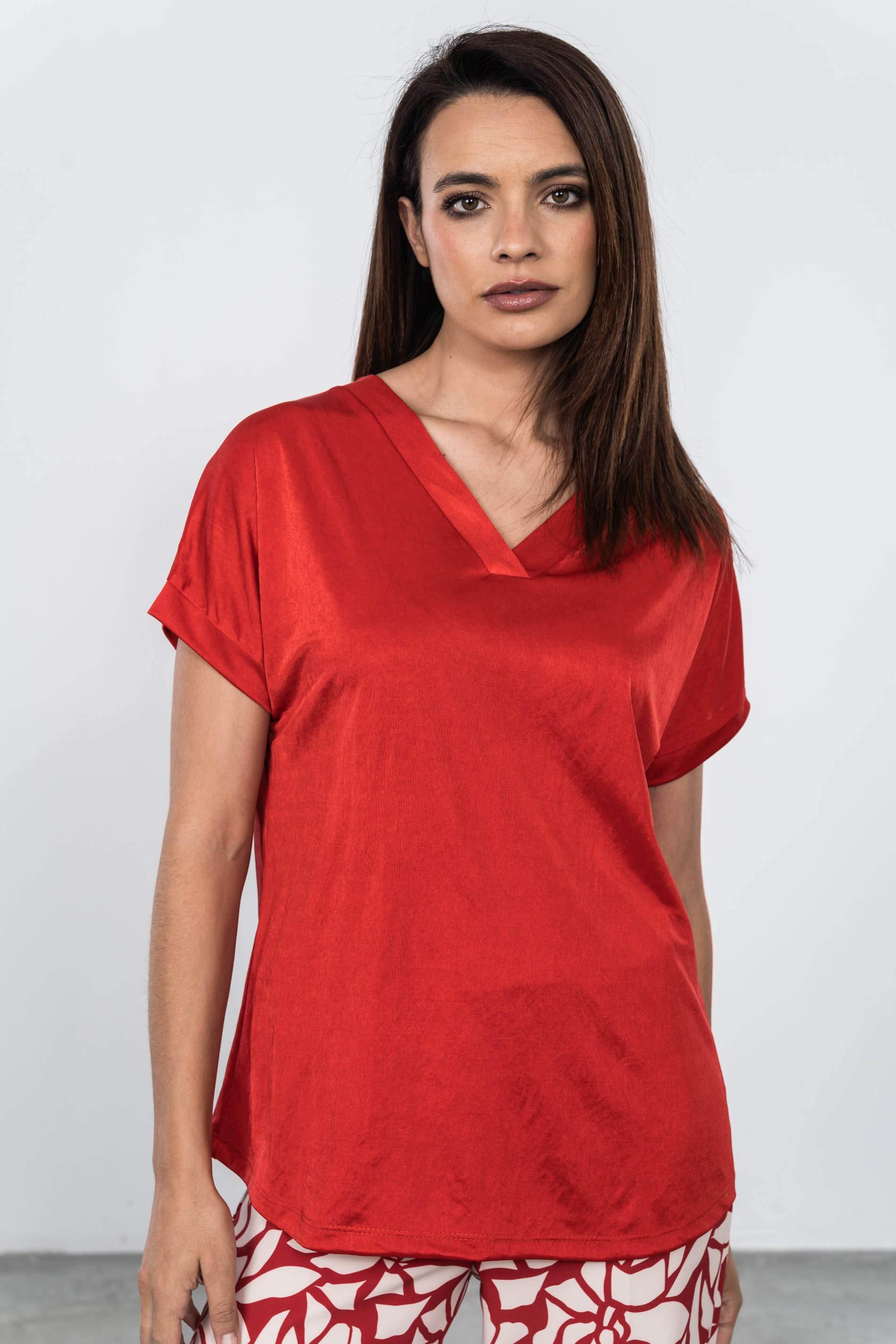 CAMISETA SATINADA ROJO