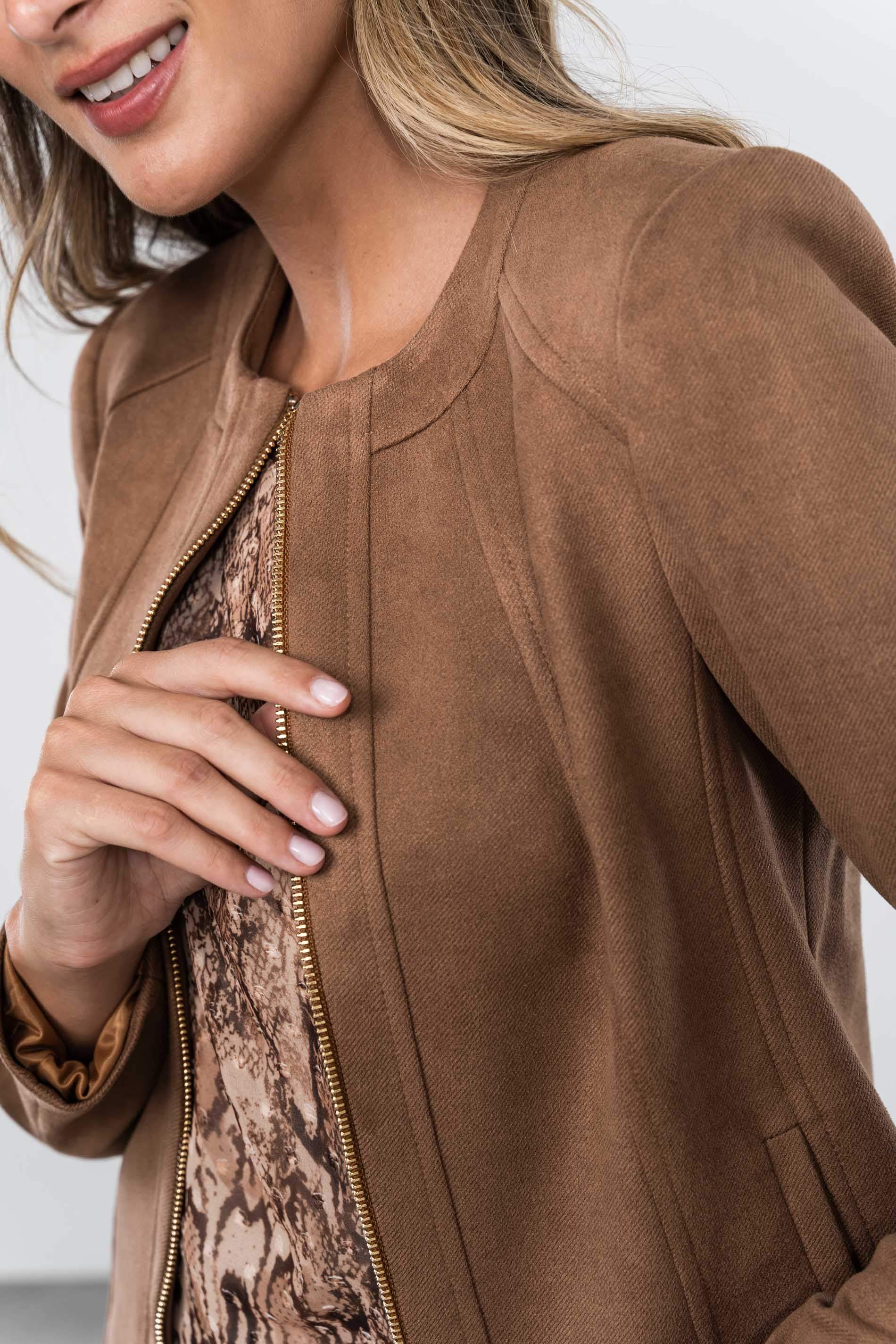 CHAQUETA CORTES CREMALLERA TAUPE