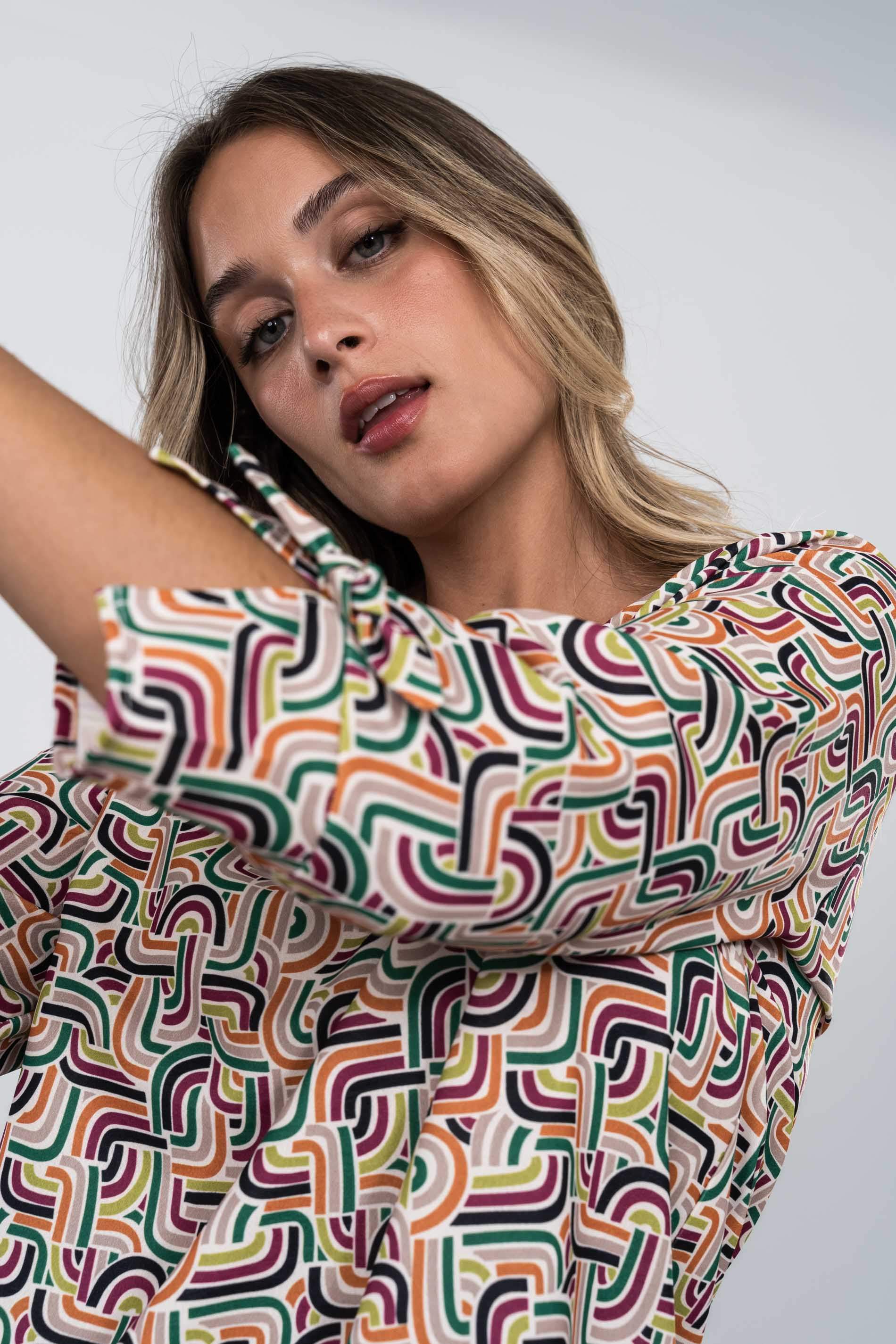 BLUSA ESTAMPADO GEOMETRICO