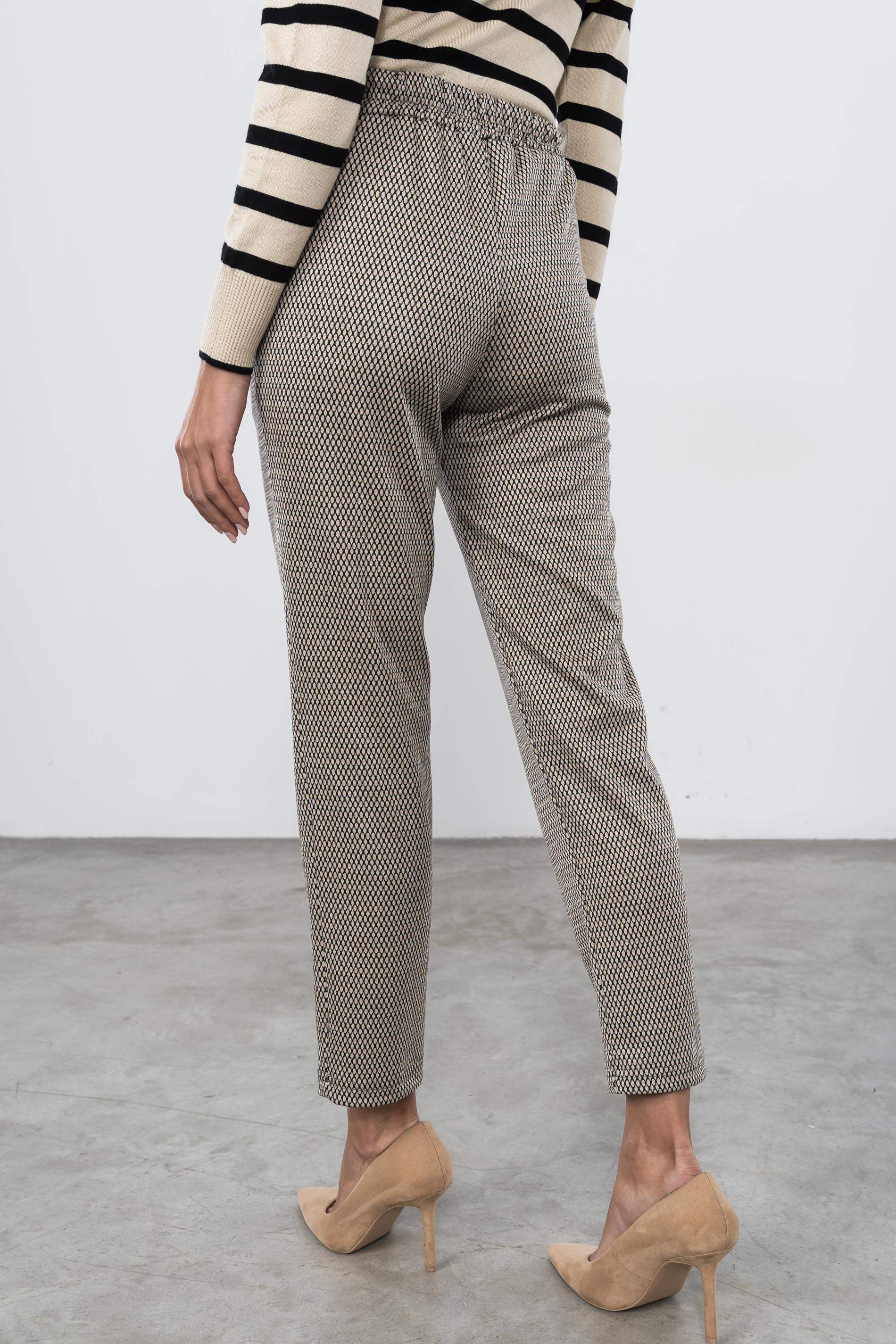 PANTALÓN JACQUARD GOMA BEIGE