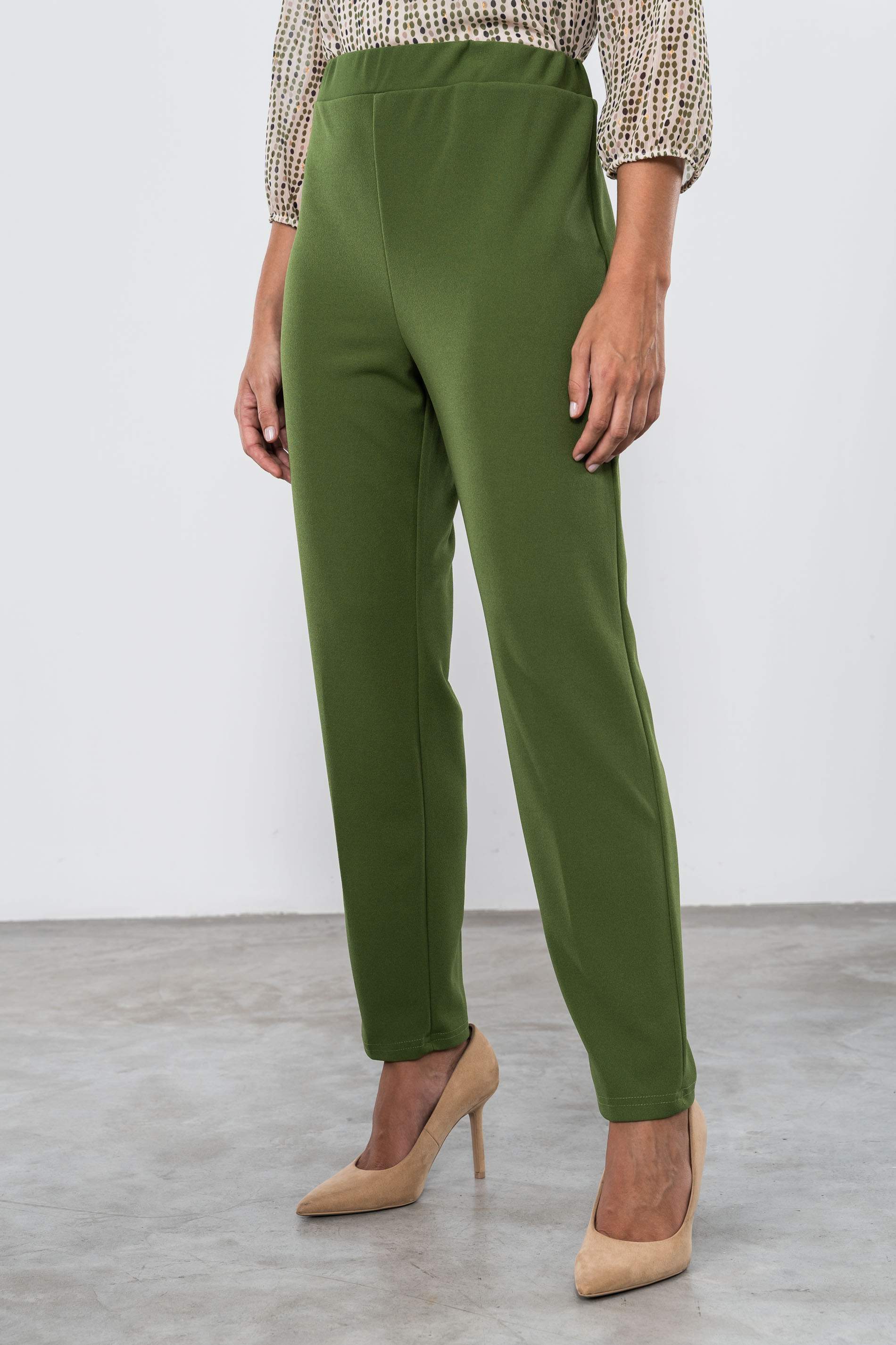 PANTALÓN BÁSICO GOMA MANZANA