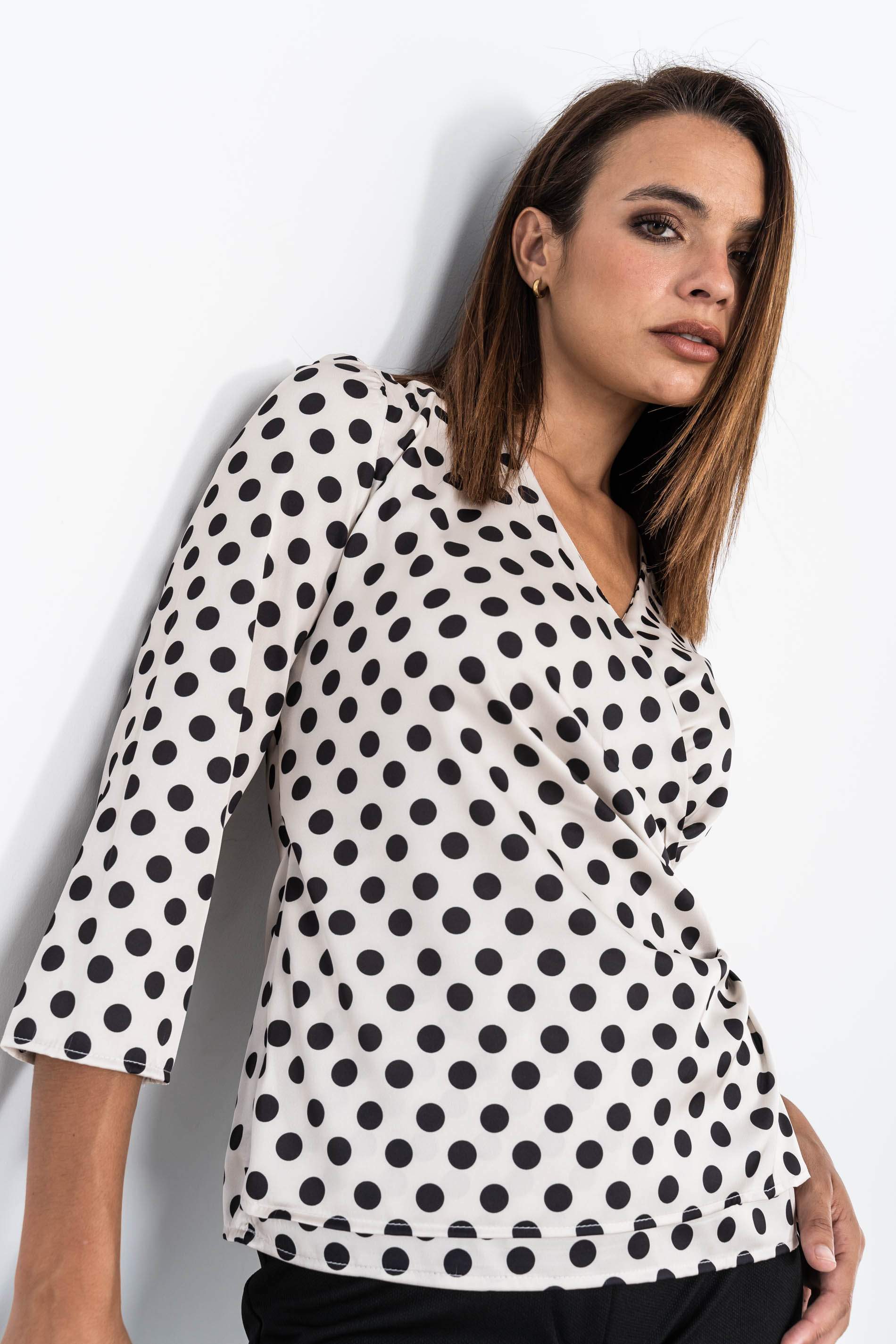 BLUSA FRUNCE TOPOS