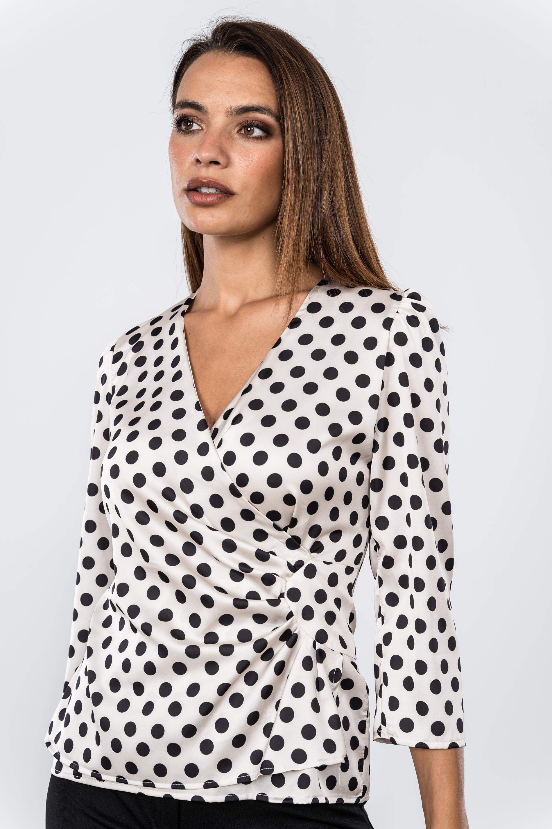 BLUSA FRUNCE TOPOS