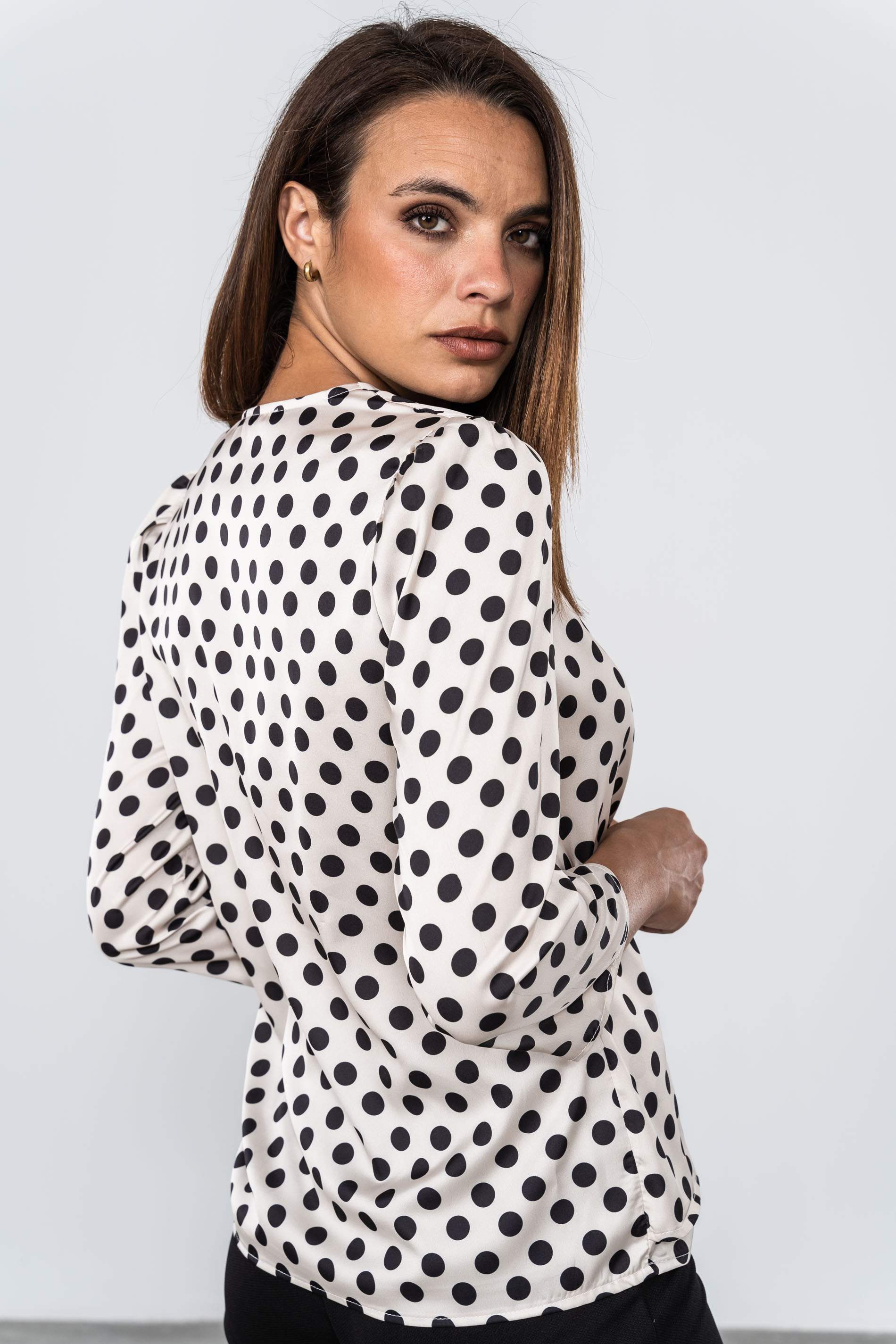 BLUSA FRUNCE TOPOS