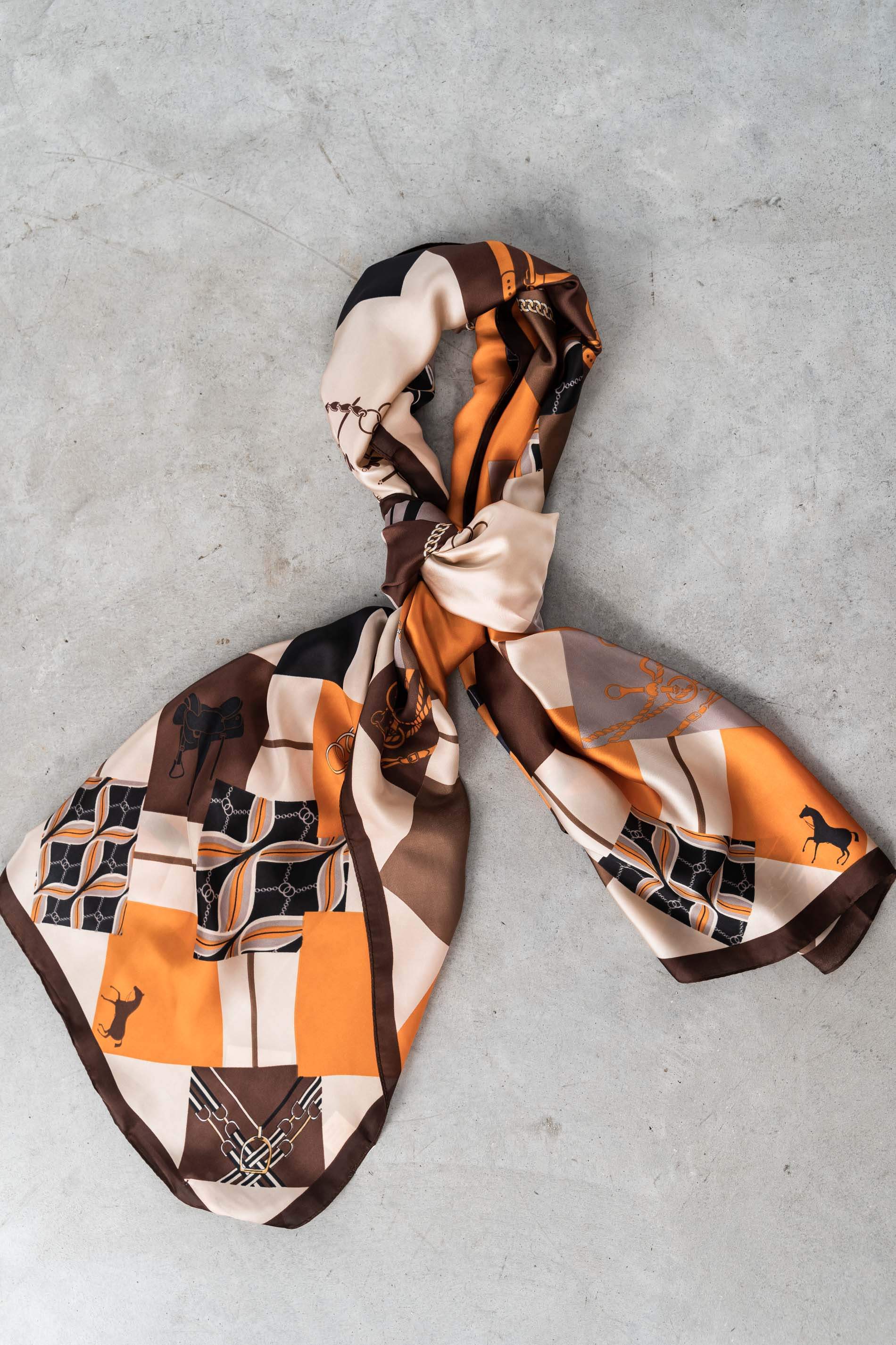 FOULARD EFECTO SEDA ESTRIBOS 