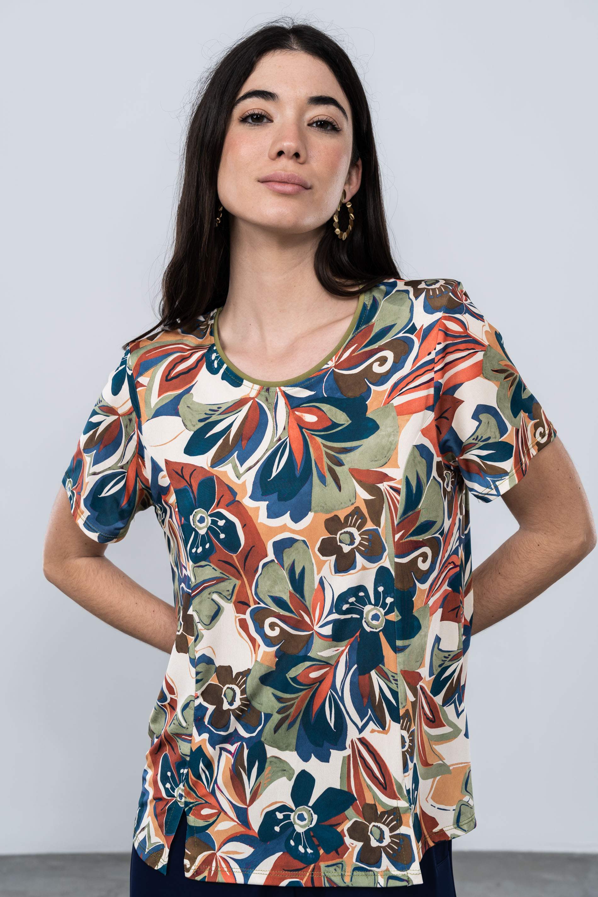 CAMISETA FLORAL ABERTURAS