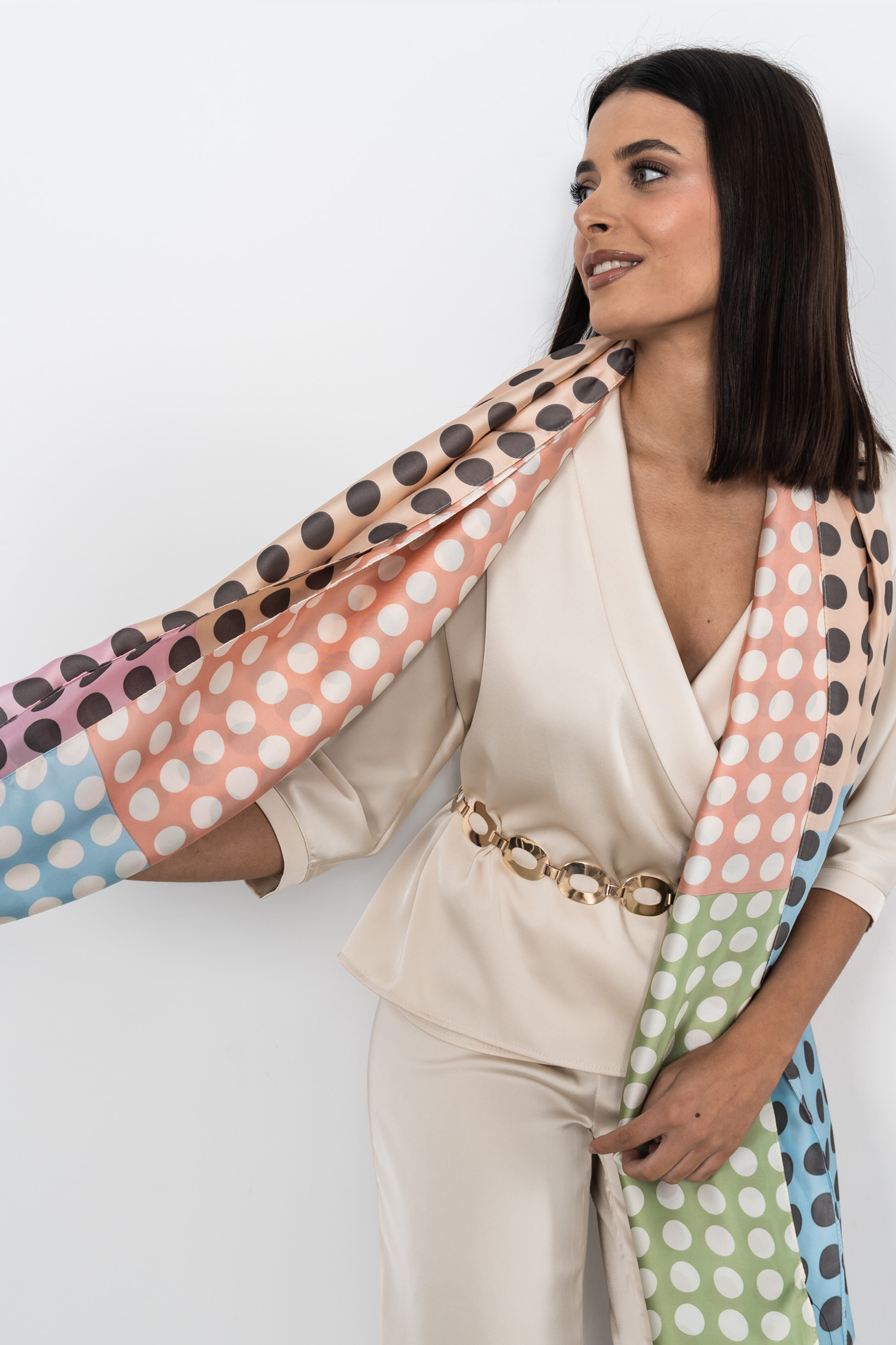 FOULARD EFECTO SEDA TOPOS