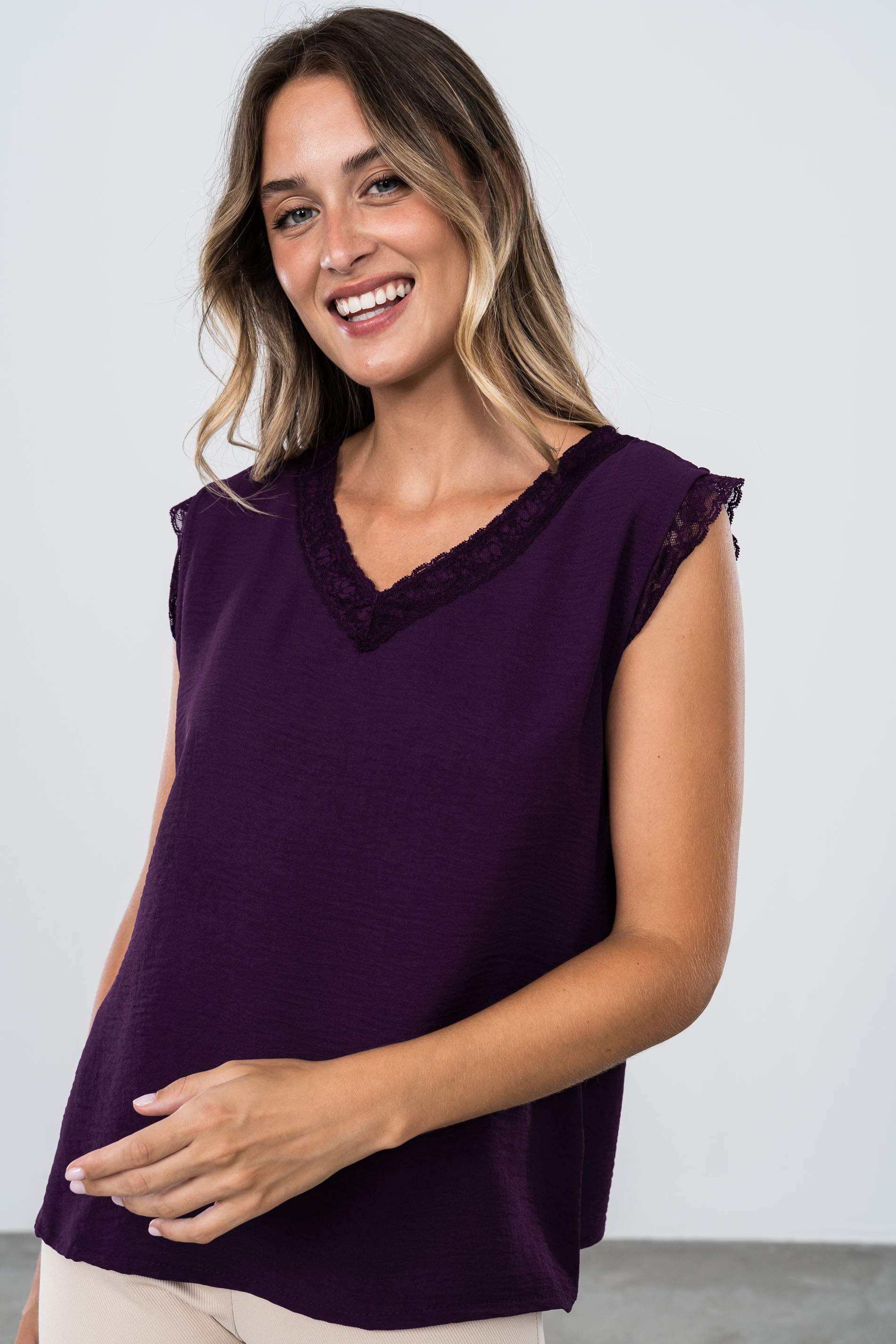 BLUSA ENCAJE MANGA SISA MORADO