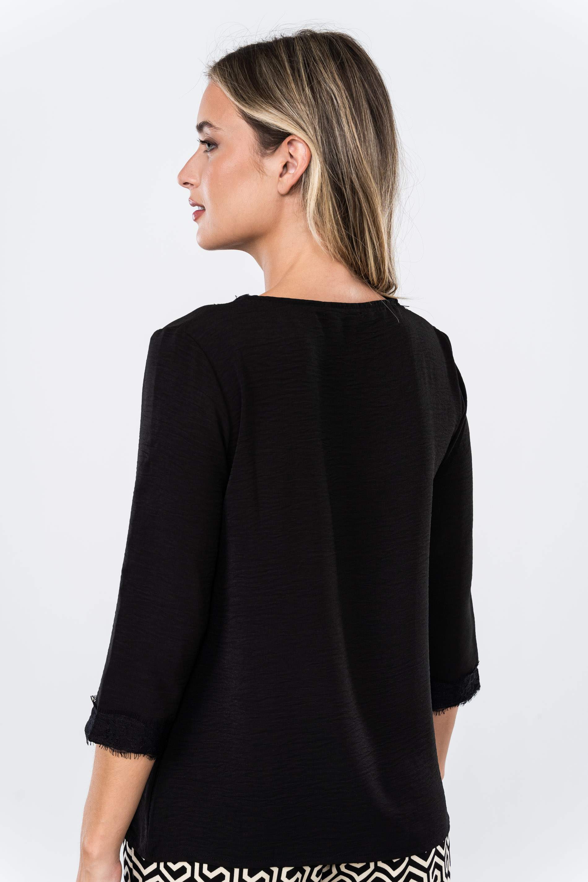 BLUSA ENCAJE MANGA FRANCESA NEGRO 